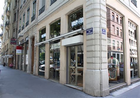 magasin lyon 49002.